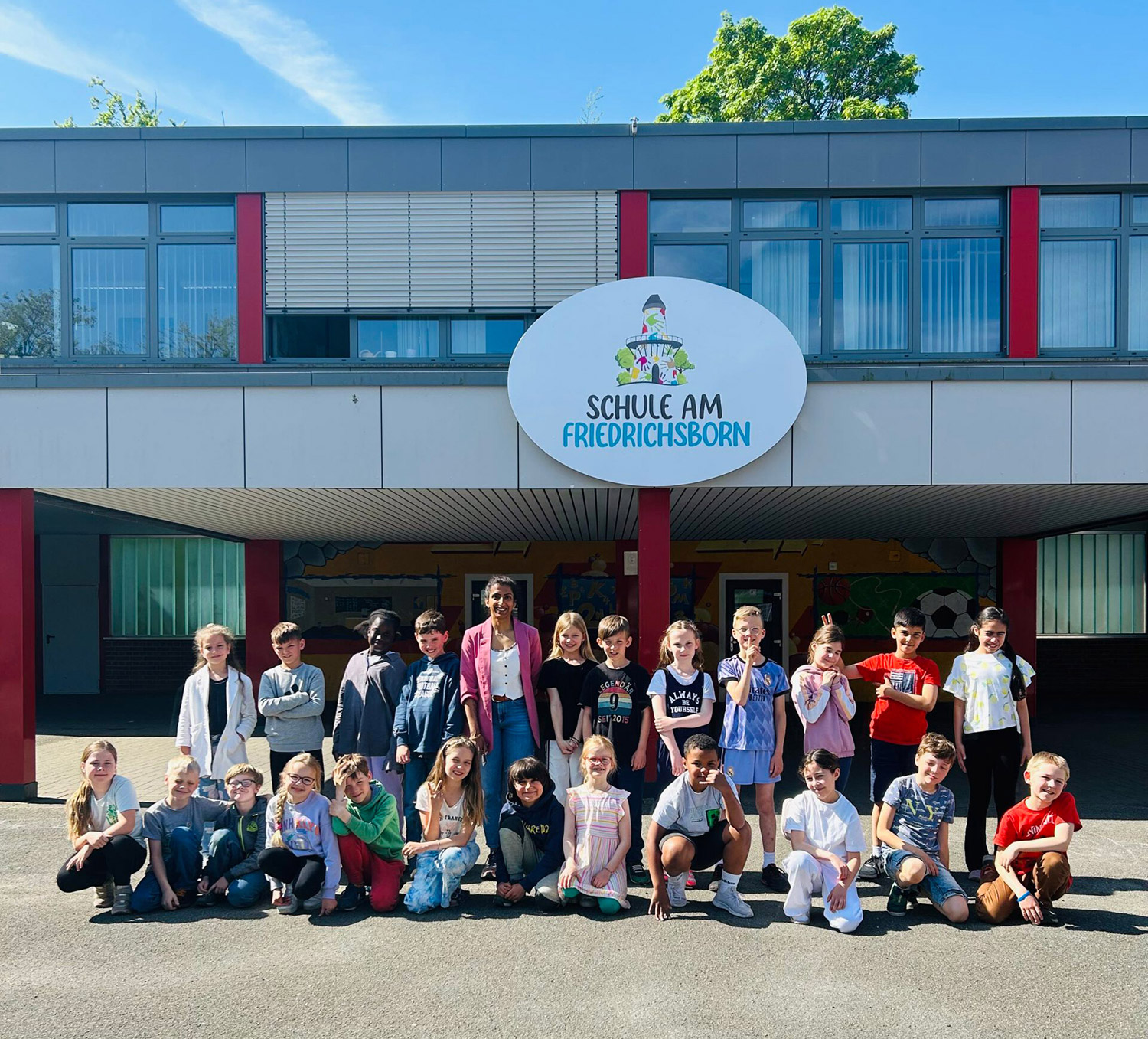 Du betrachtest gerade Stolz auf das neue Schullogo!