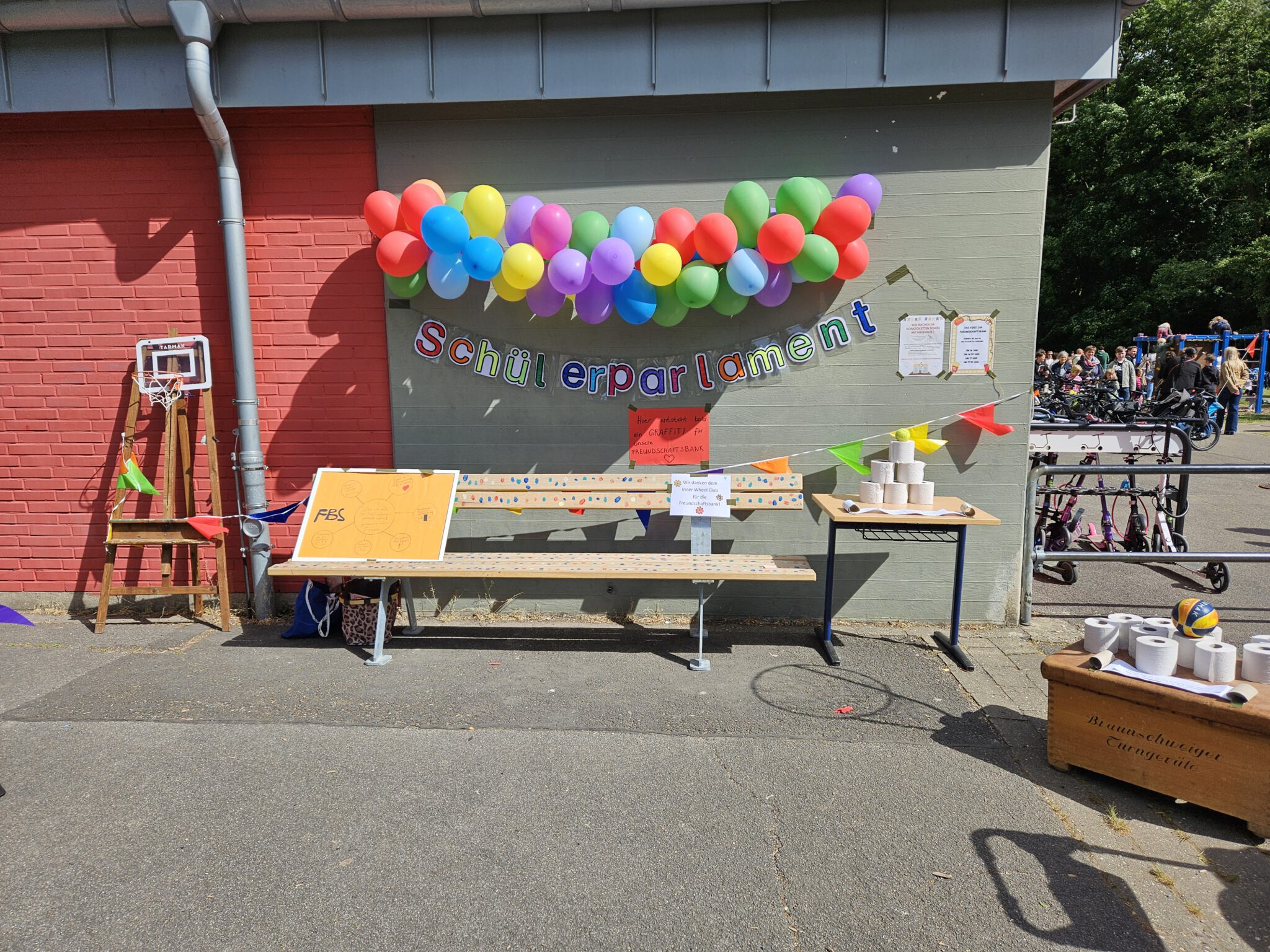 Du betrachtest gerade „Unter Freunden“ – Das Schulfest der Schule am Friedrichsborn