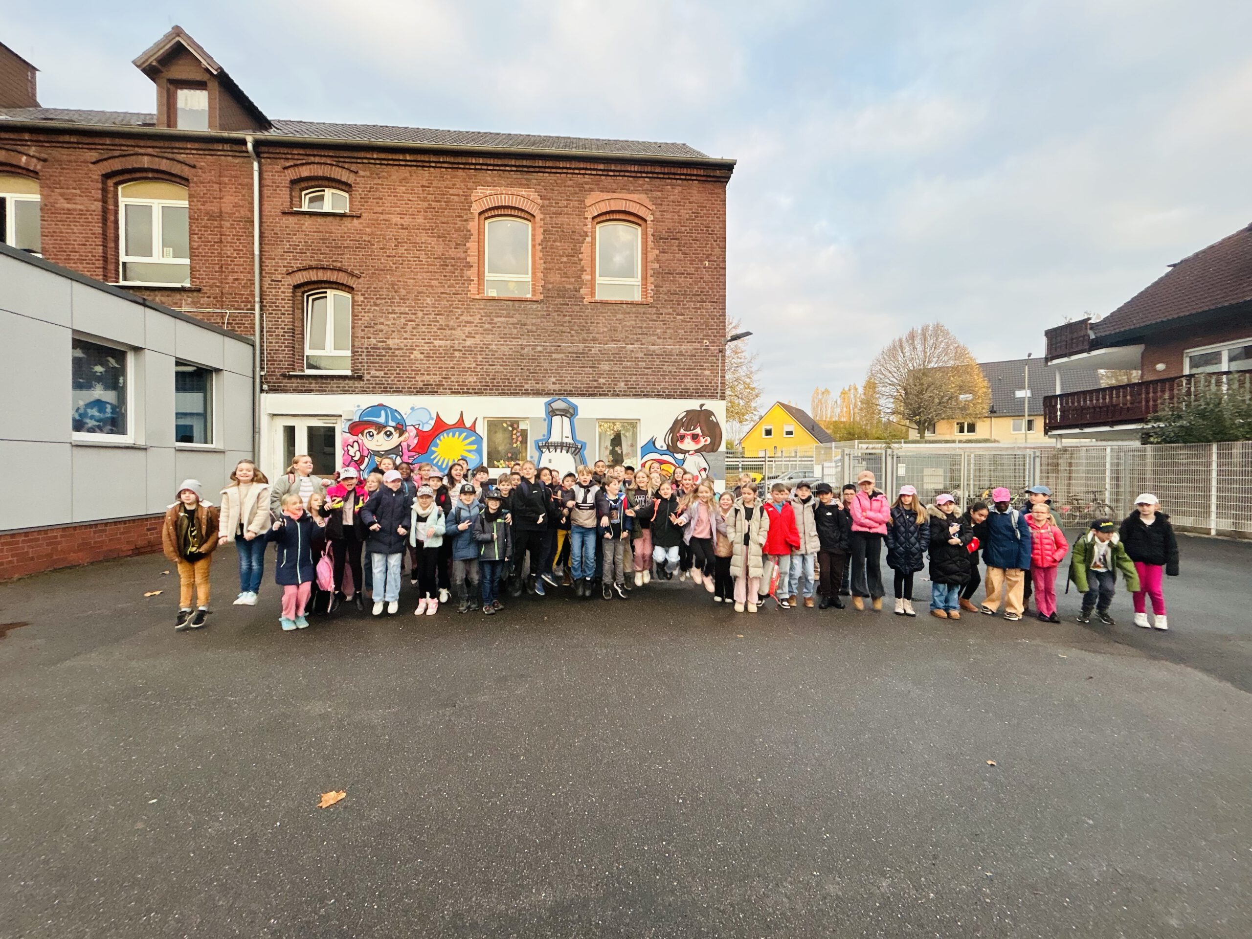 Du betrachtest gerade Jahrgang 4 reist zum Planetarium